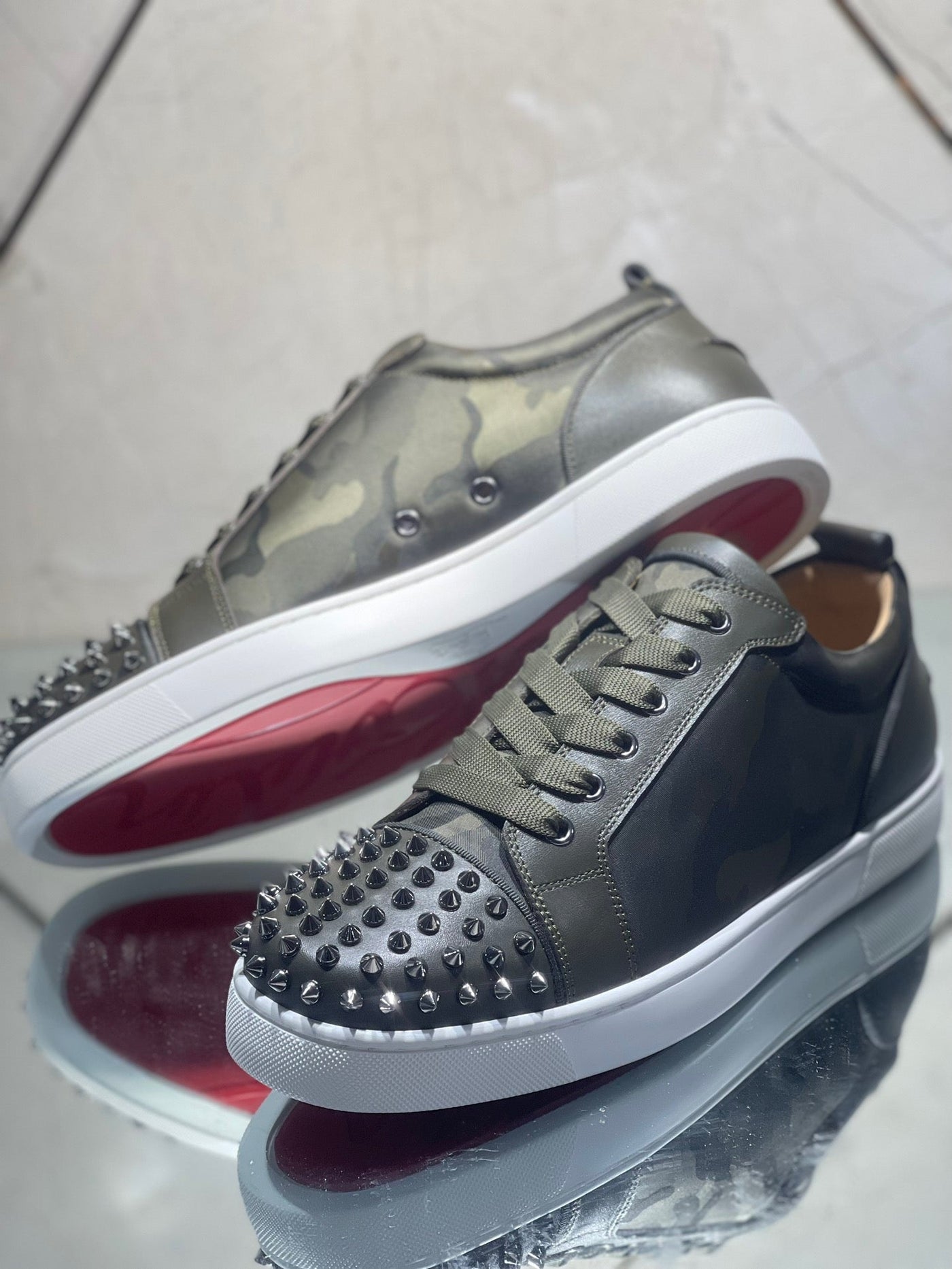 Sneakers & Shoes