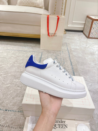 Sneakers & Shoes