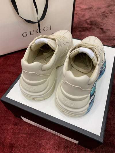 Sneakers & Shoes