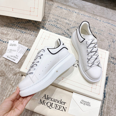 Sneakers & Shoes