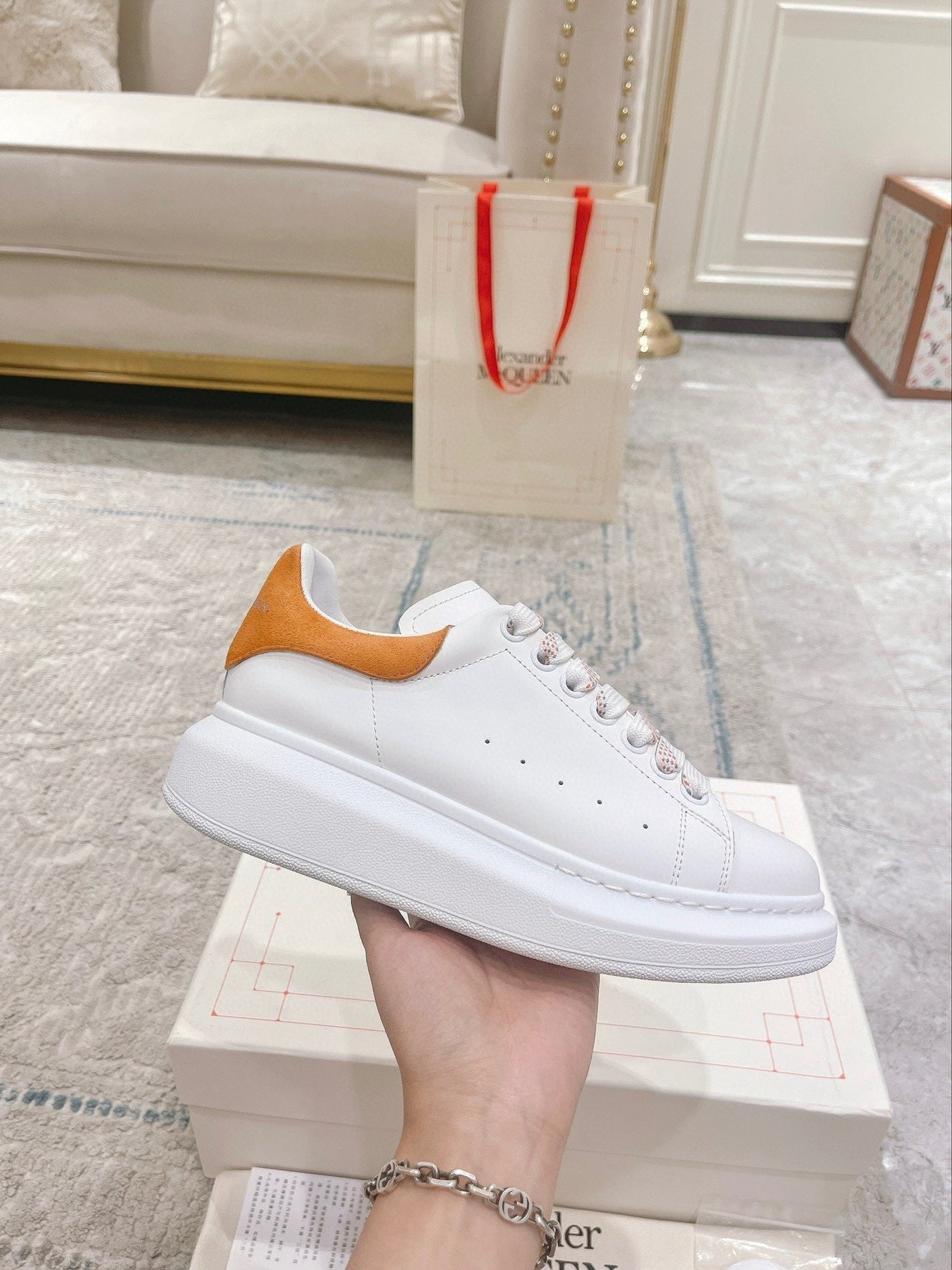 Sneakers & Shoes