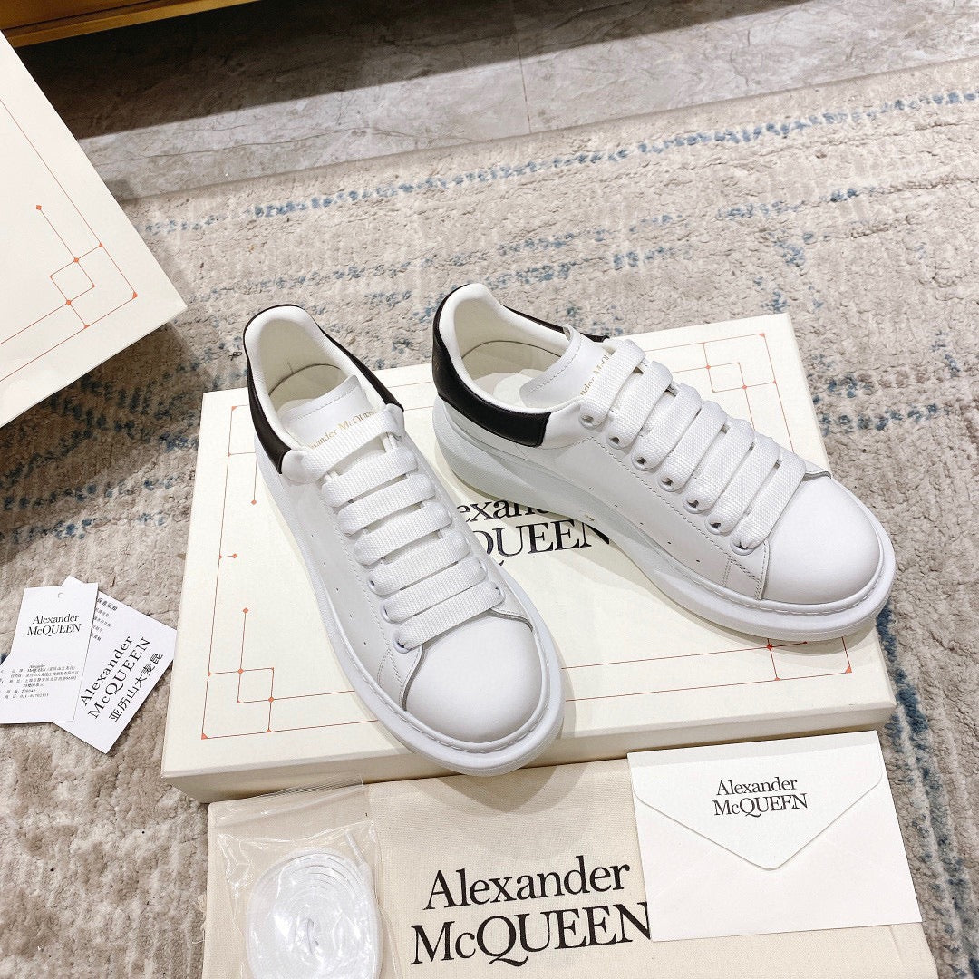 Sneakers & Shoes