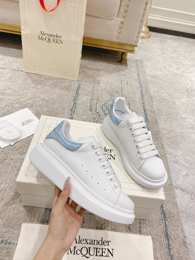 Sneakers & Shoes
