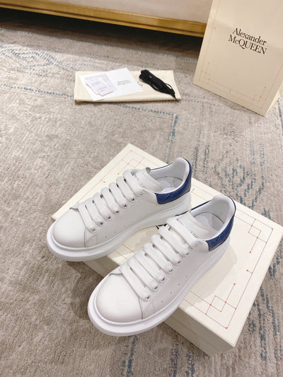 Sneakers & Shoes