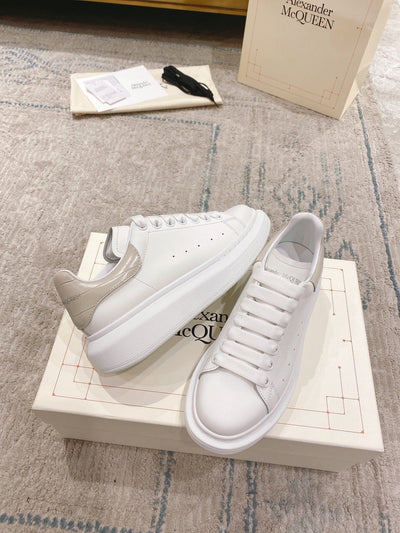 Sneakers & Shoes