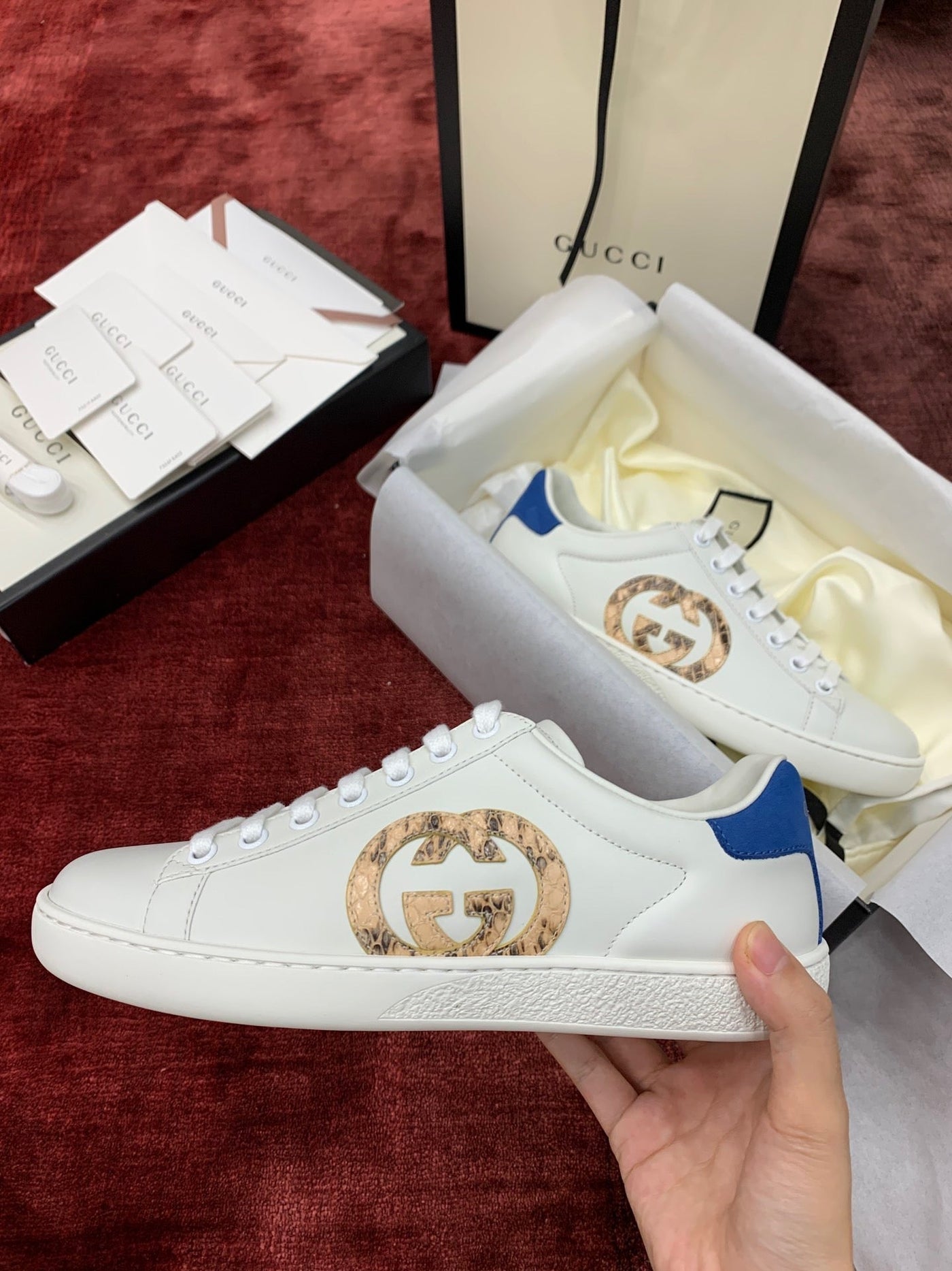 Sneakers & Shoes