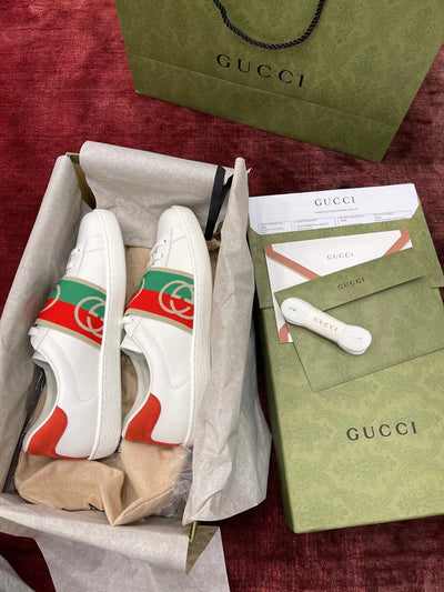 Sneakers & Shoes