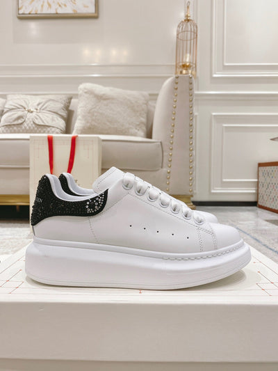 Sneakers & Shoes