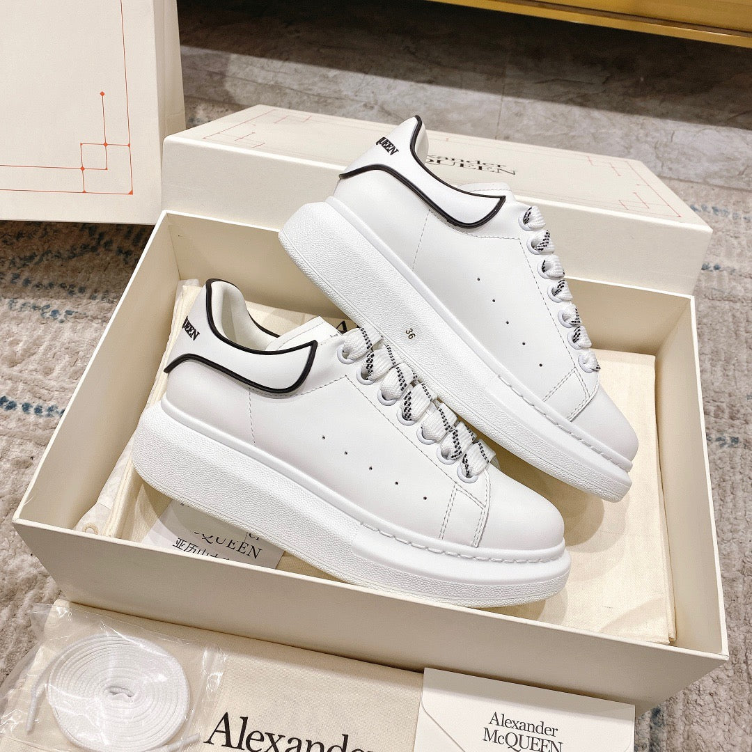 Sneakers & Shoes