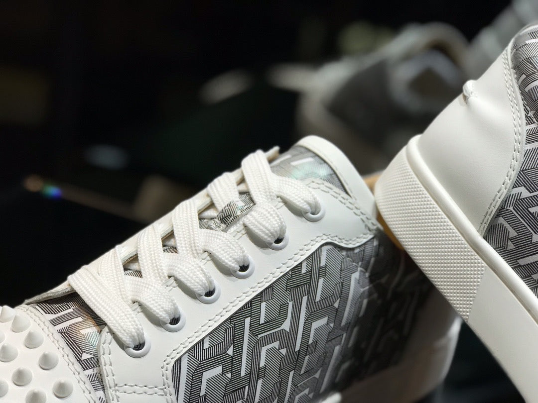 Sneakers & Shoes