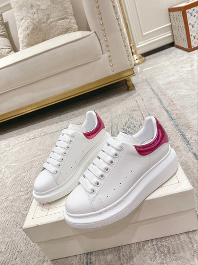Sneakers & Shoes