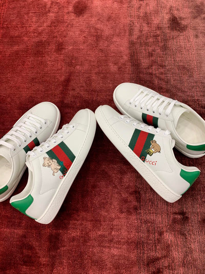 Sneakers & Shoes