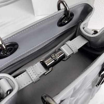 DIO handbag