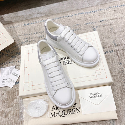 Sneakers & Shoes