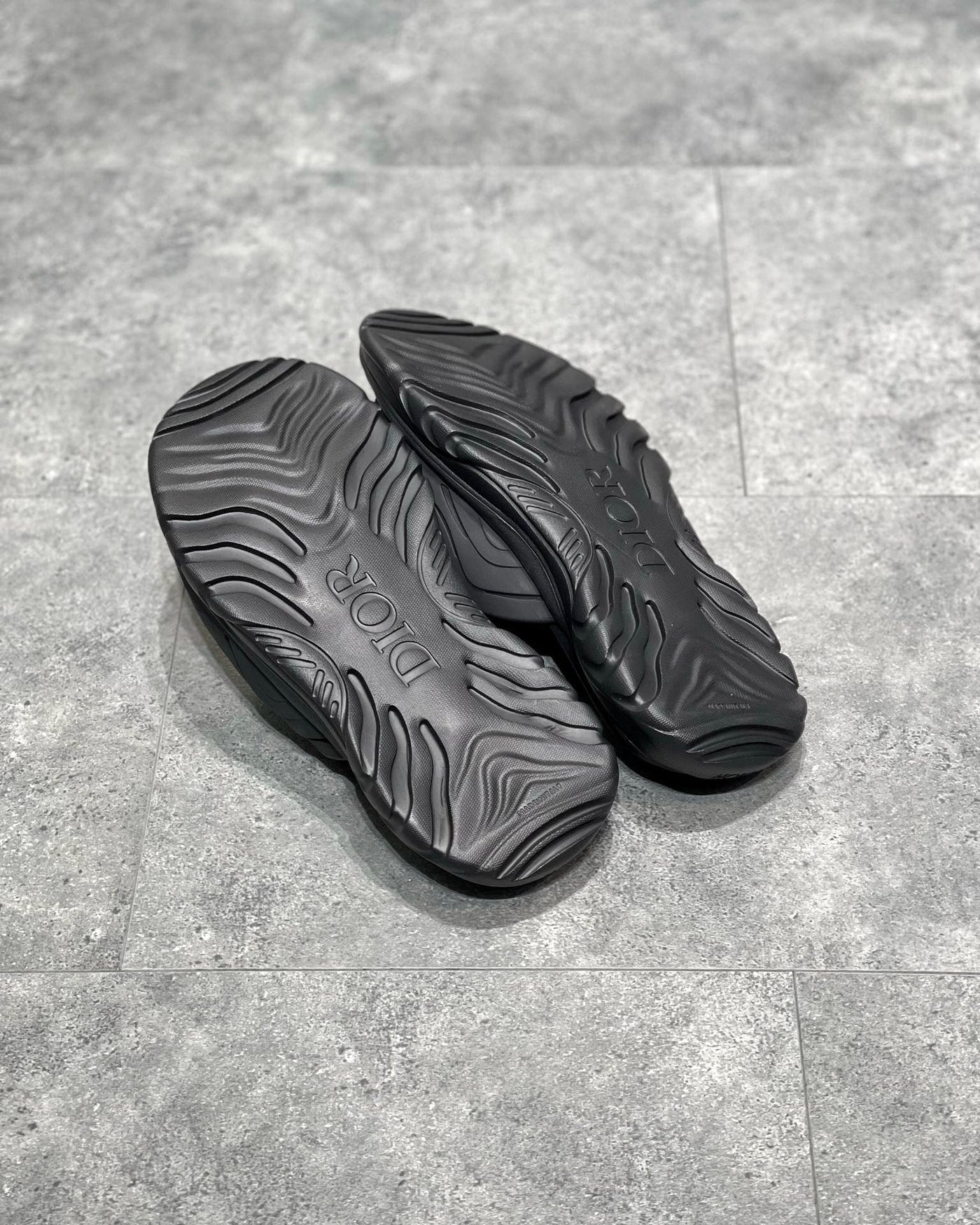 DIO sandal