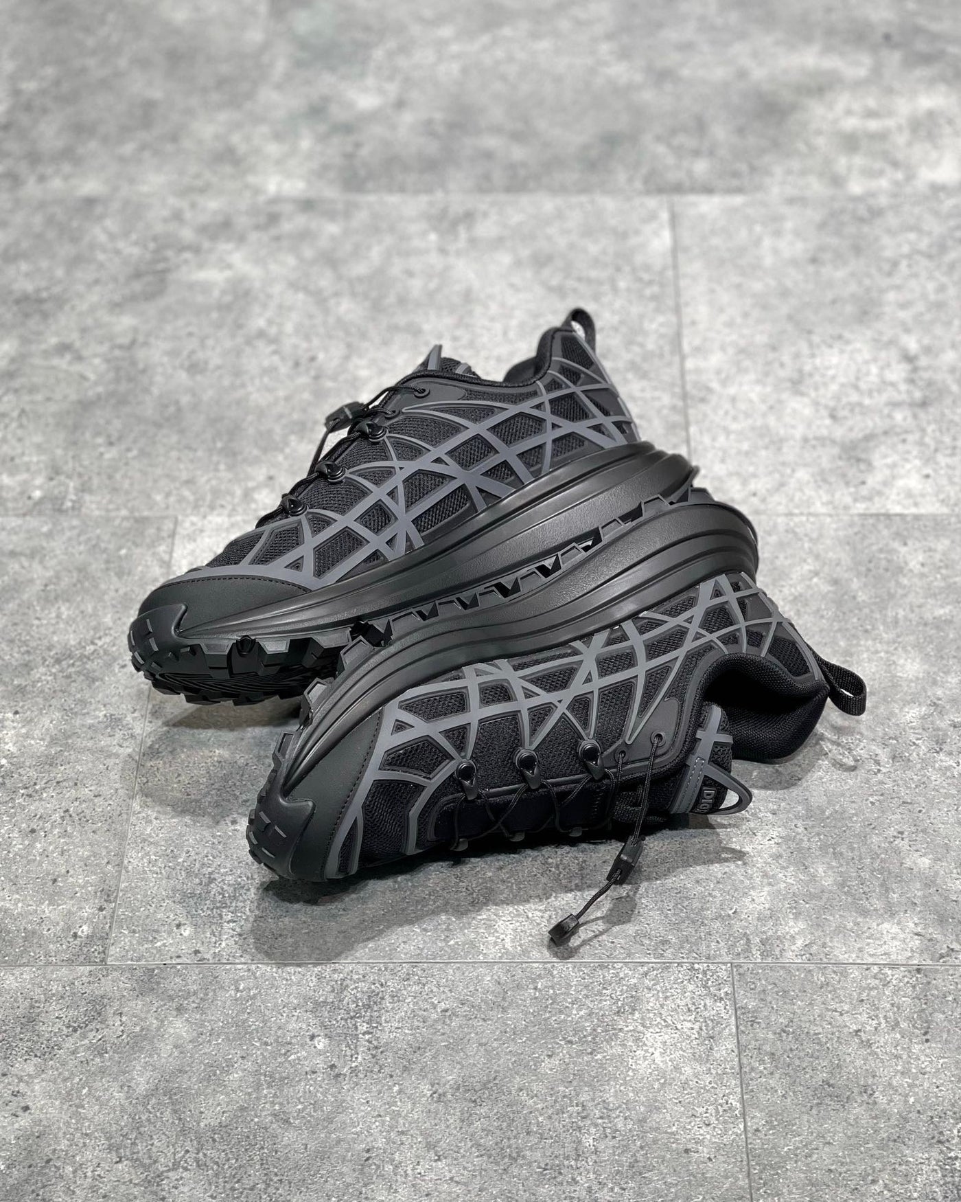 DIO Sneakers