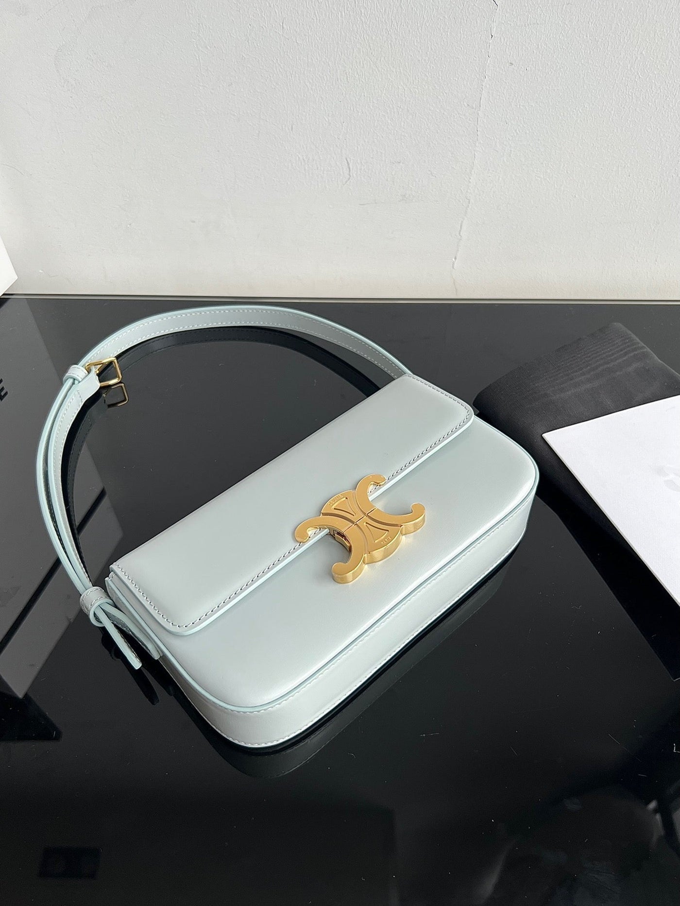 CEL Triomphe Hobo