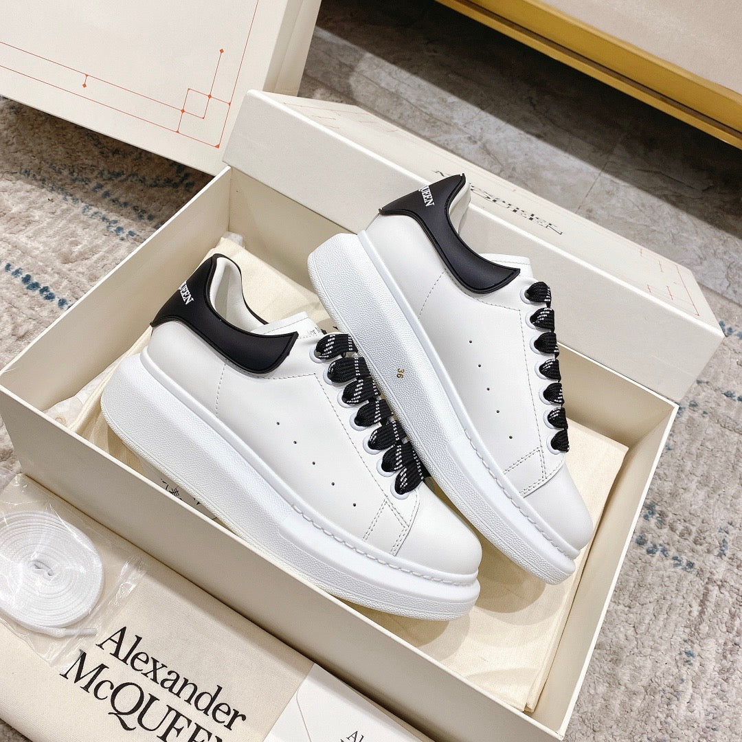 Sneakers & Shoes