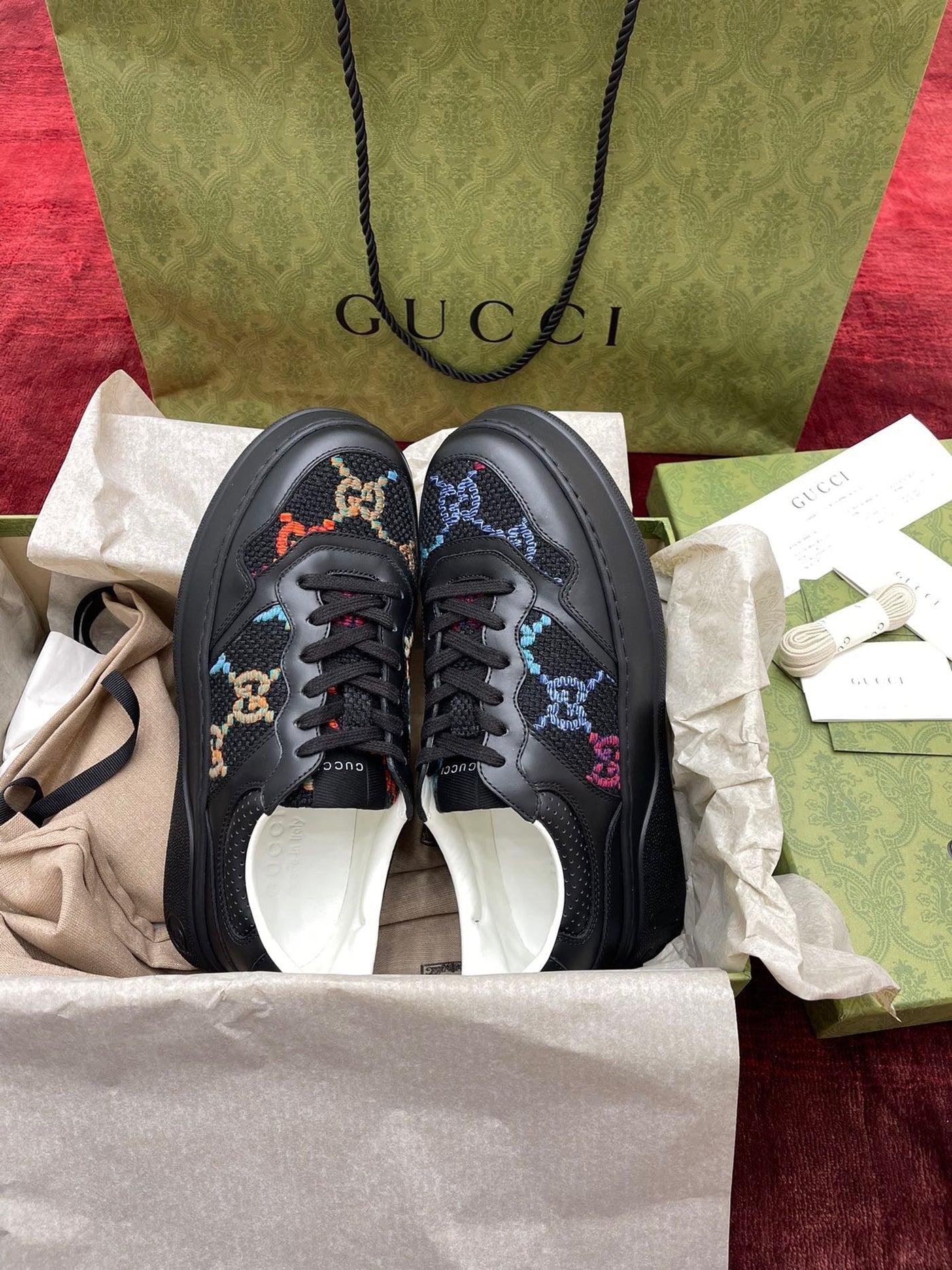 Sneakers & Shoes