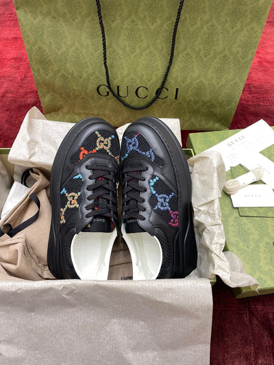 Sneakers & Shoes