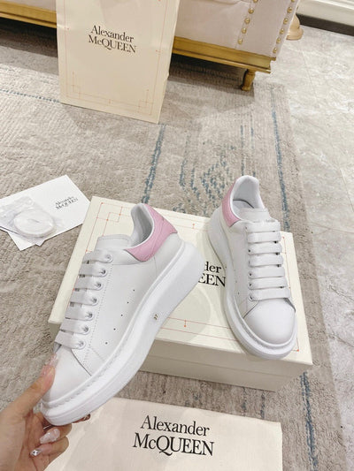 Sneakers & Shoes