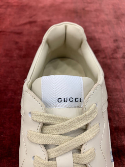 Sneakers & Shoes