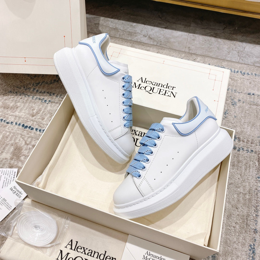 Sneakers & Shoes