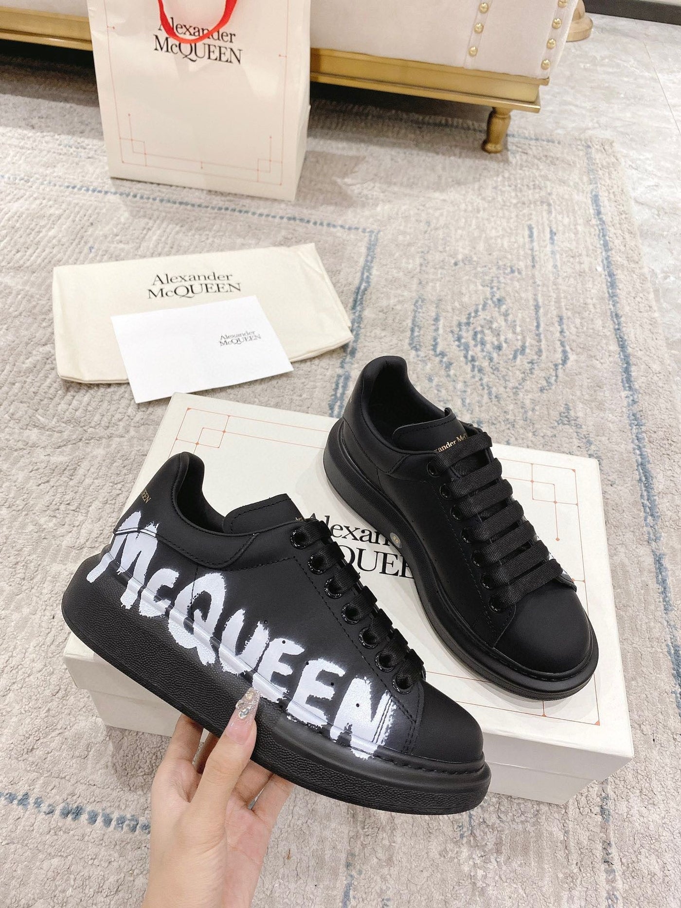 Sneakers & Shoes