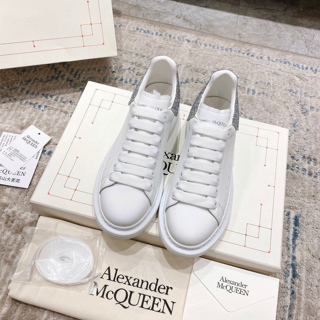 Sneakers & Shoes