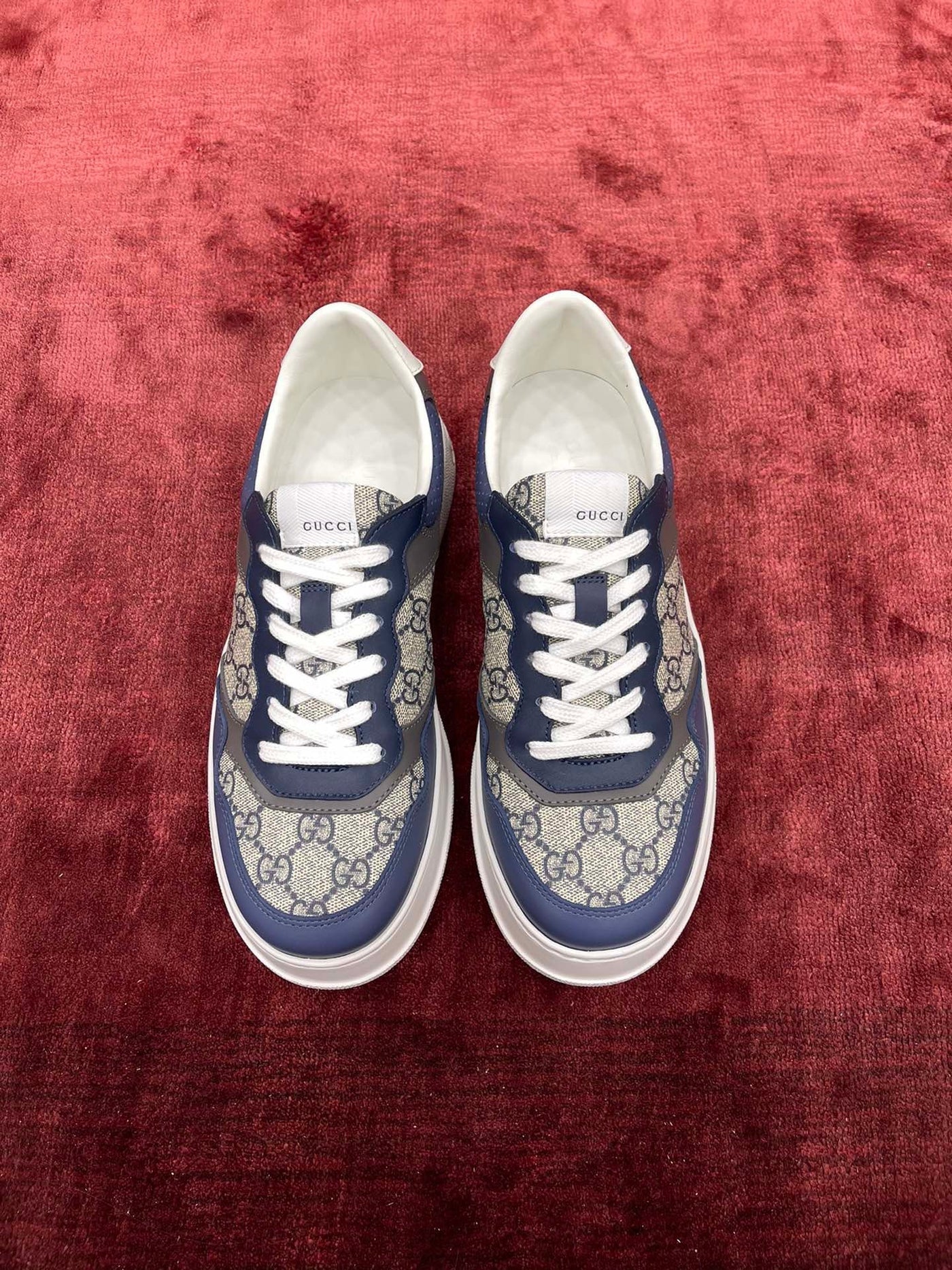 Sneakers & Shoes