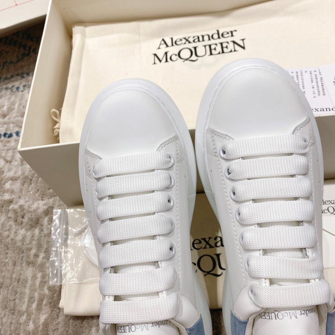 Sneakers & Shoes