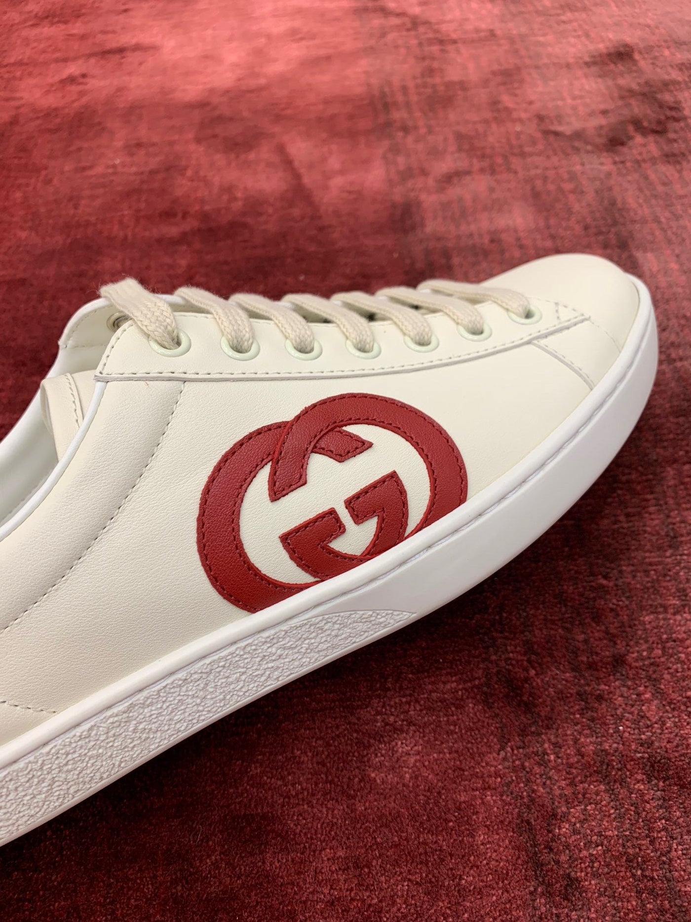 Sneakers & Shoes