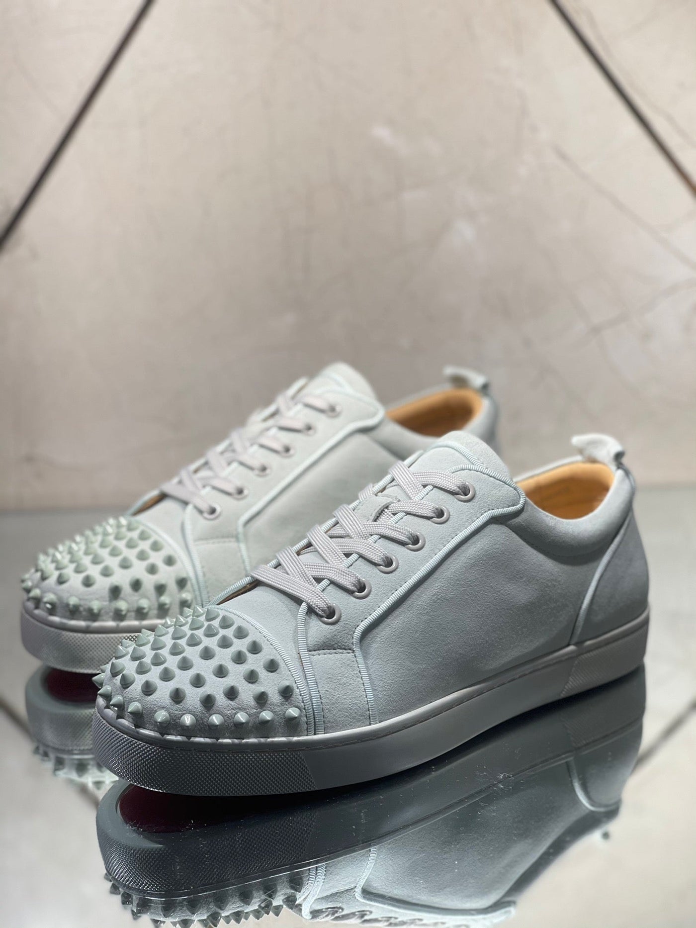 Sneakers & Shoes