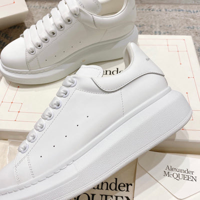 Sneakers & Shoes