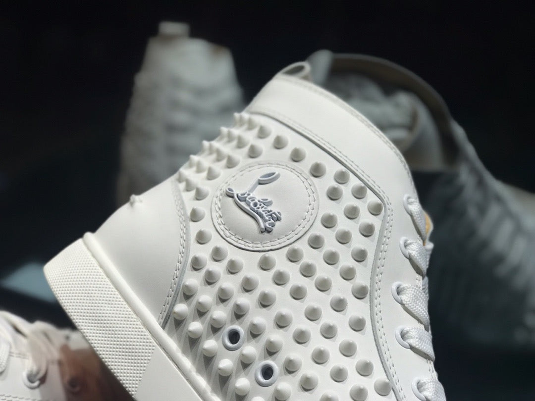 Sneakers & Shoes