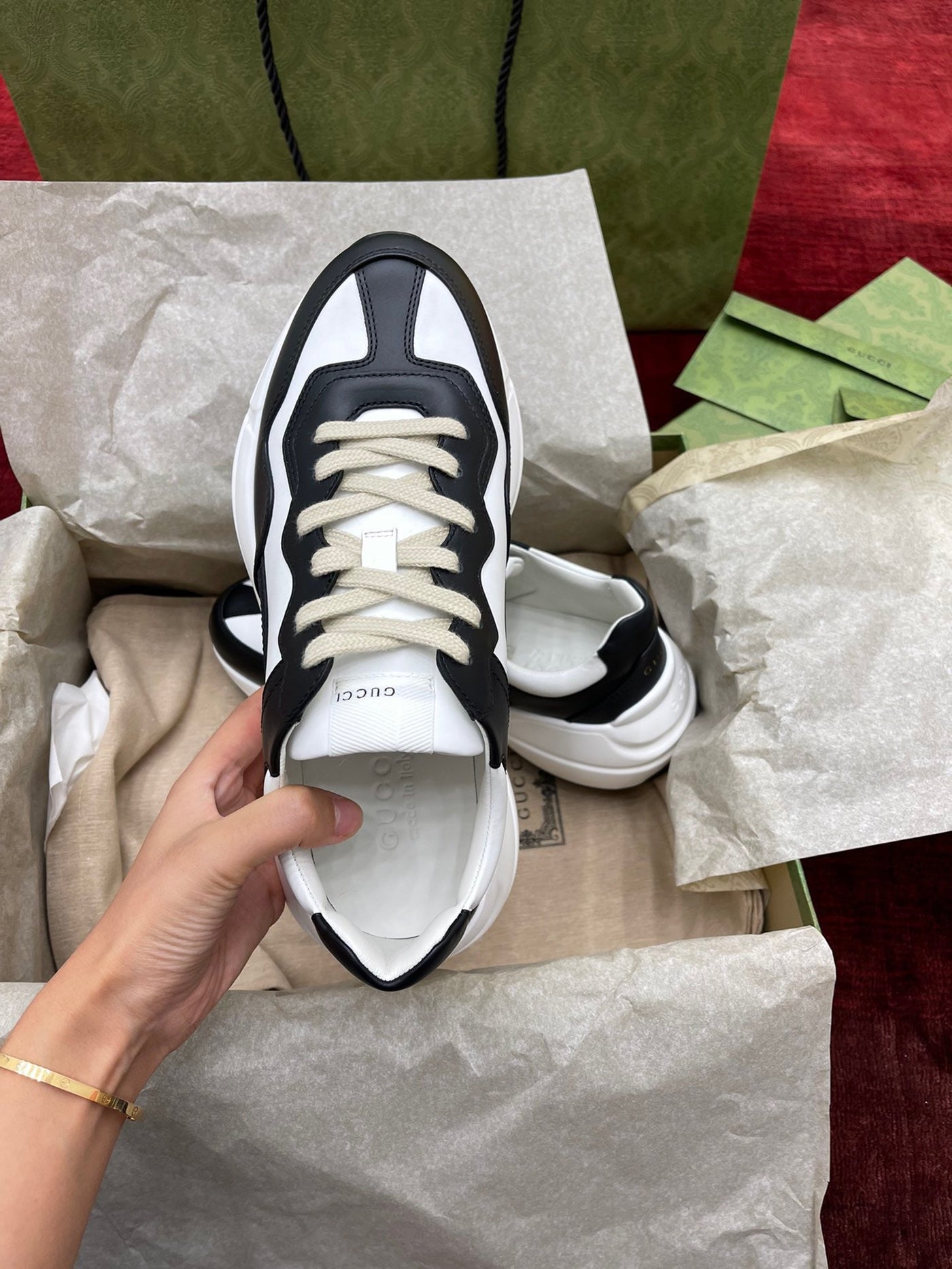 Sneakers & Shoes
