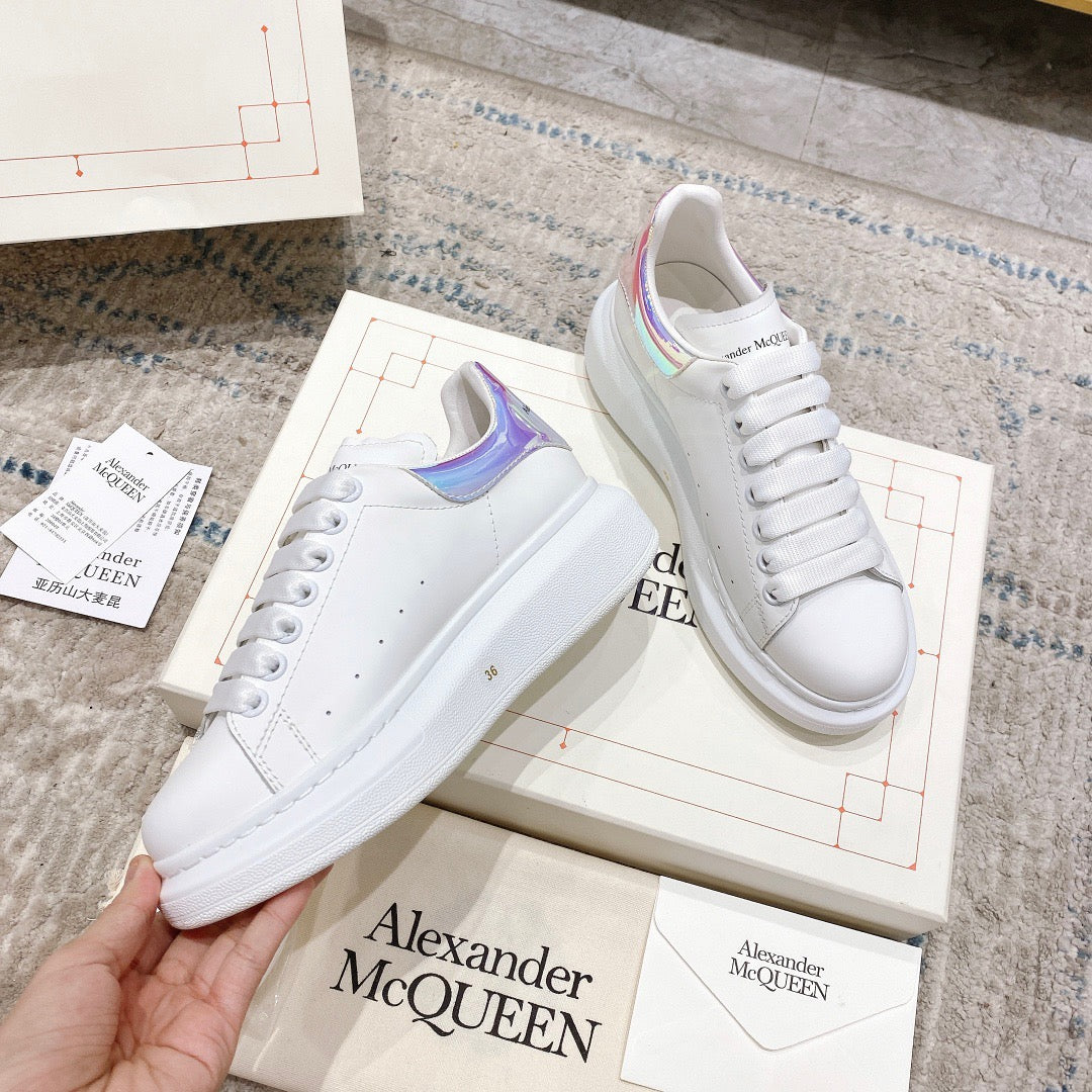 Sneakers & Shoes