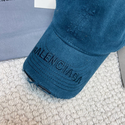 Caps