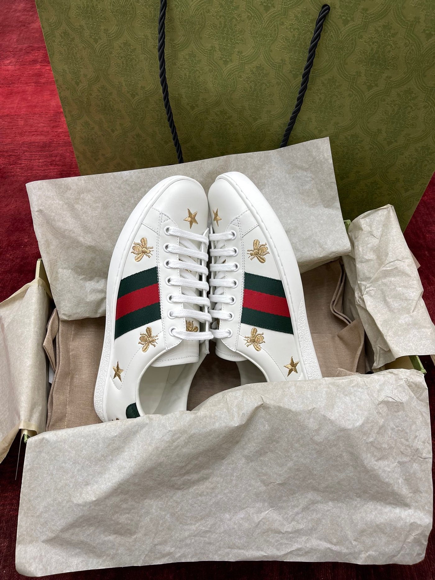 Sneakers & Shoes