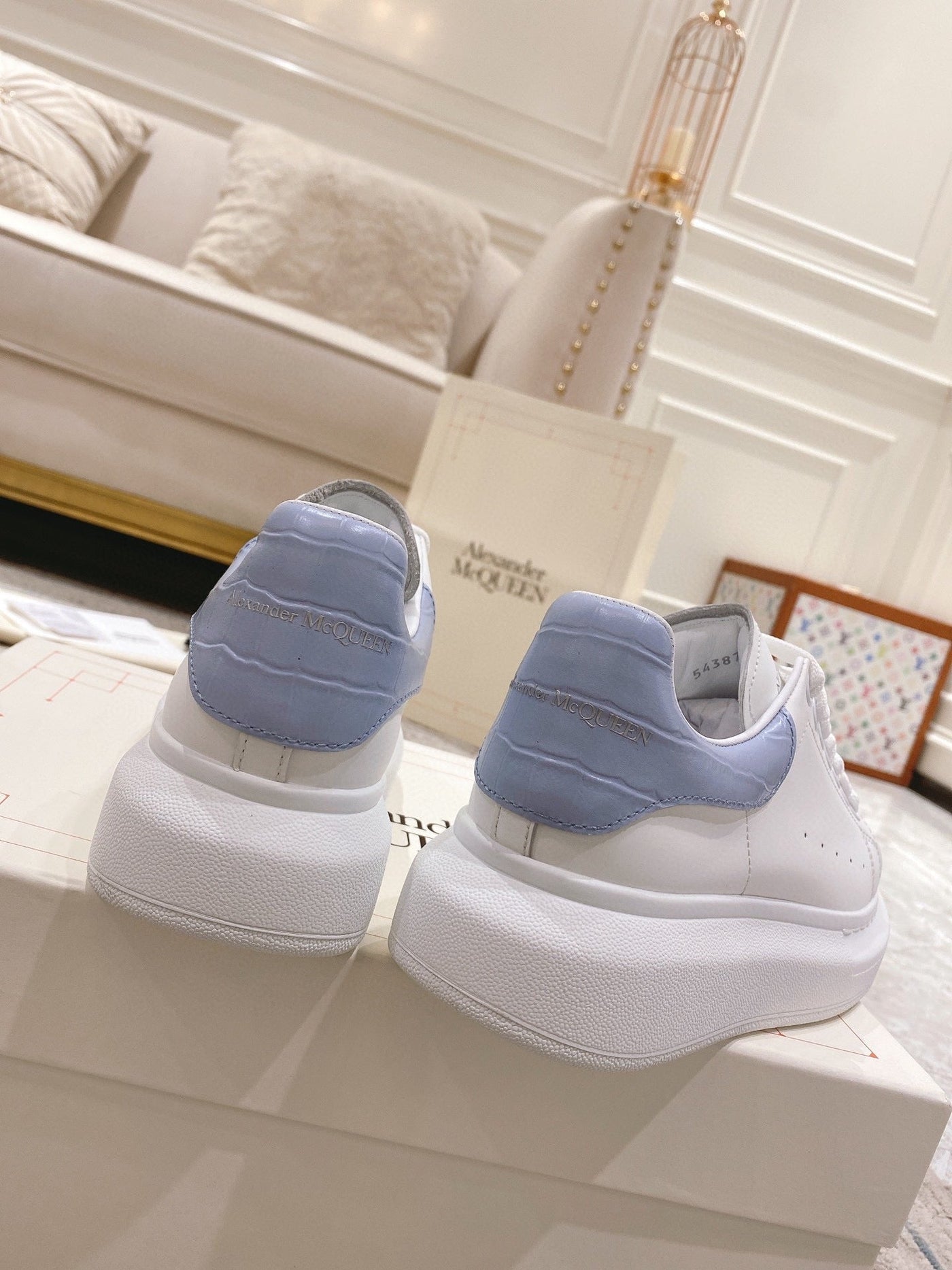Sneakers & Shoes