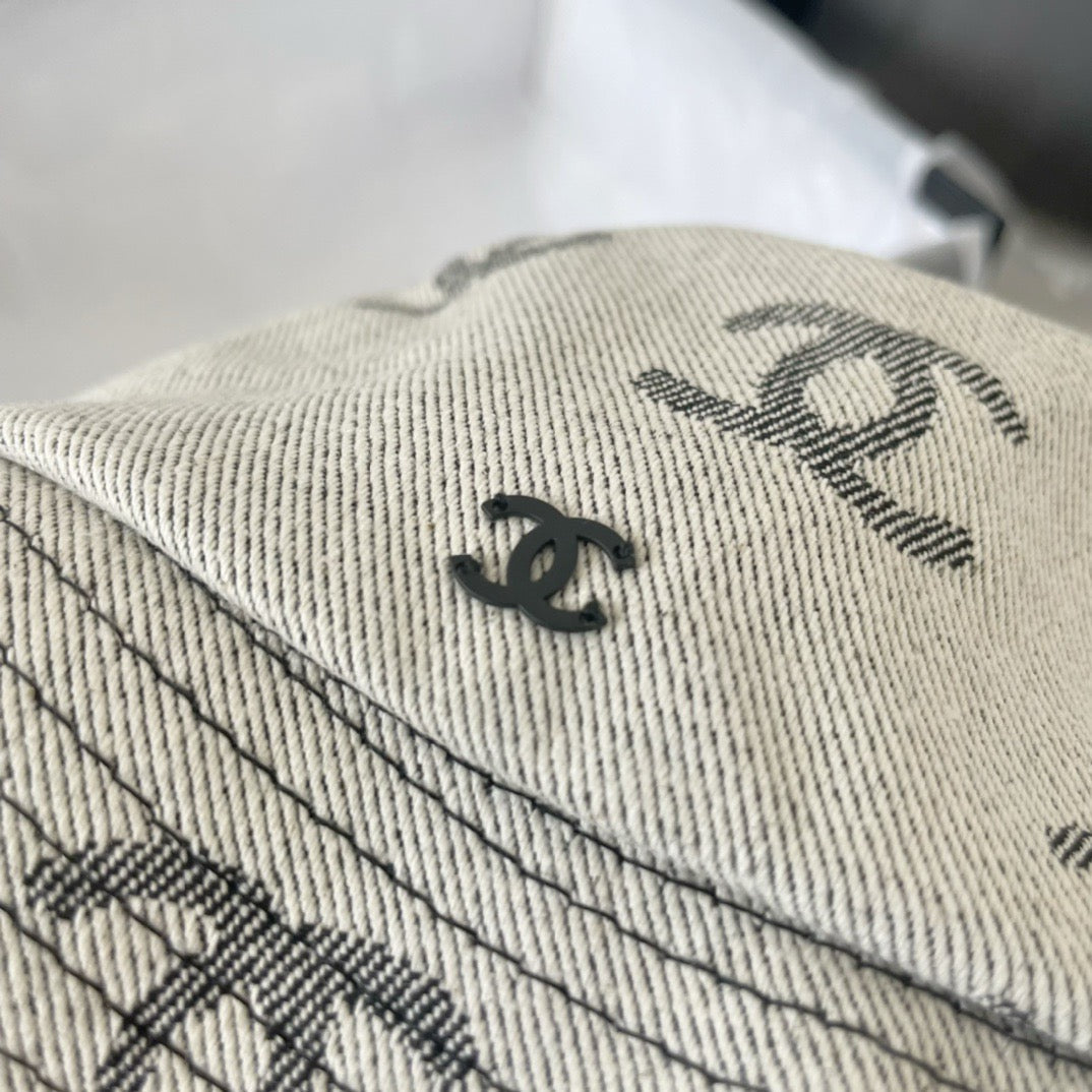 Caps