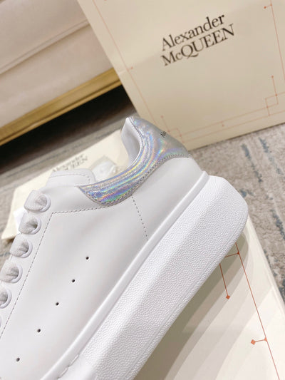 Sneakers & Shoes