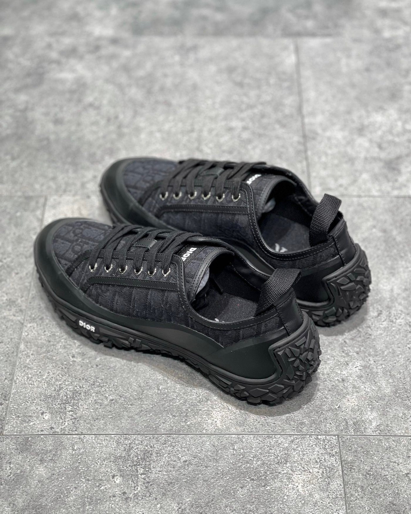 DIO Sneakers