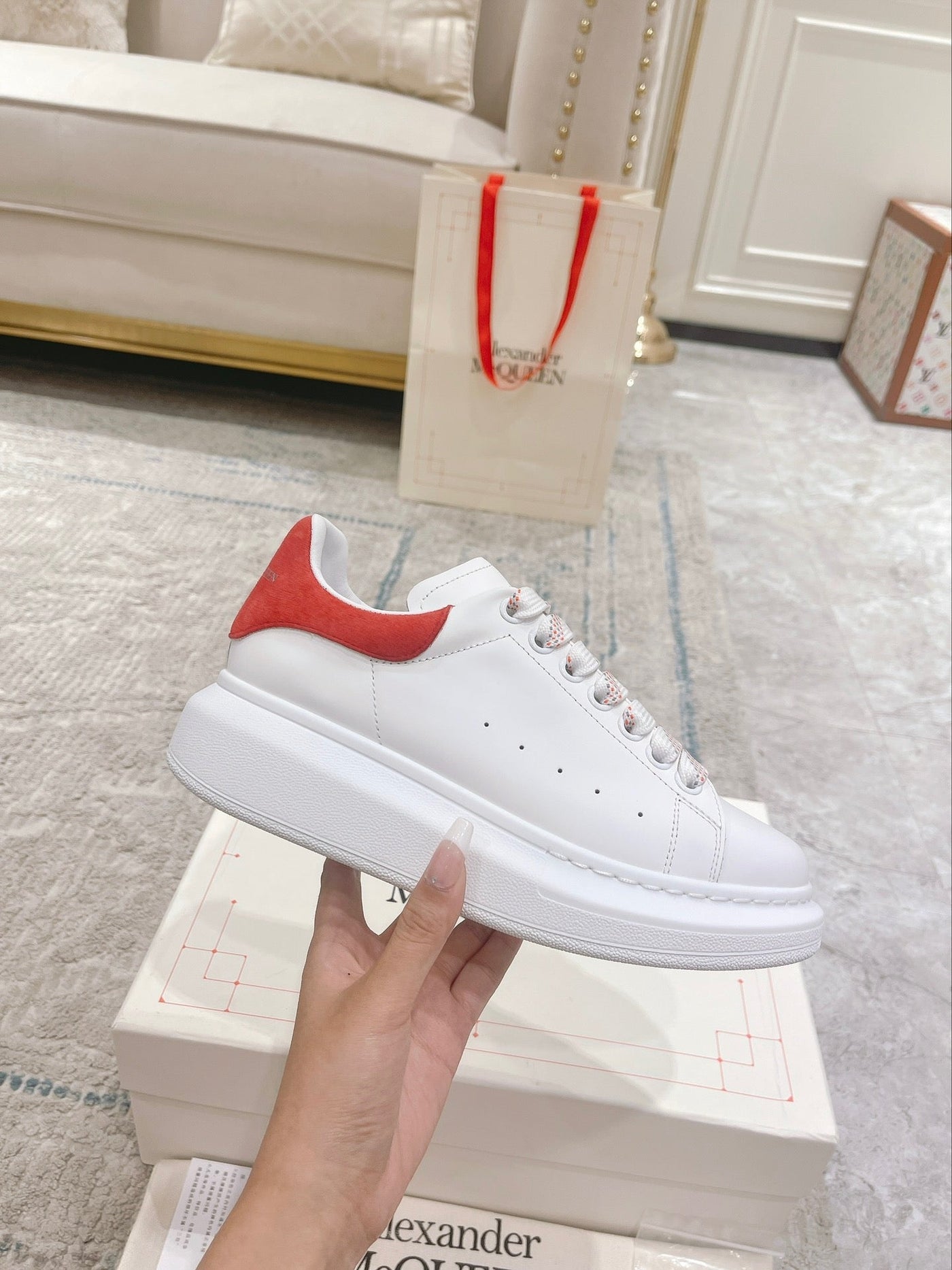Sneakers & Shoes