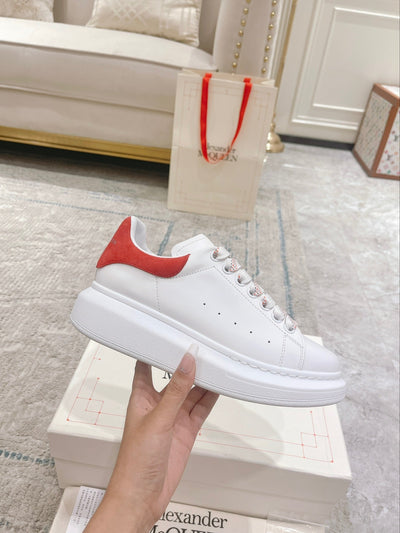 Sneakers & Shoes