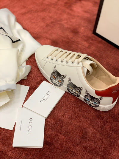 Sneakers & Shoes