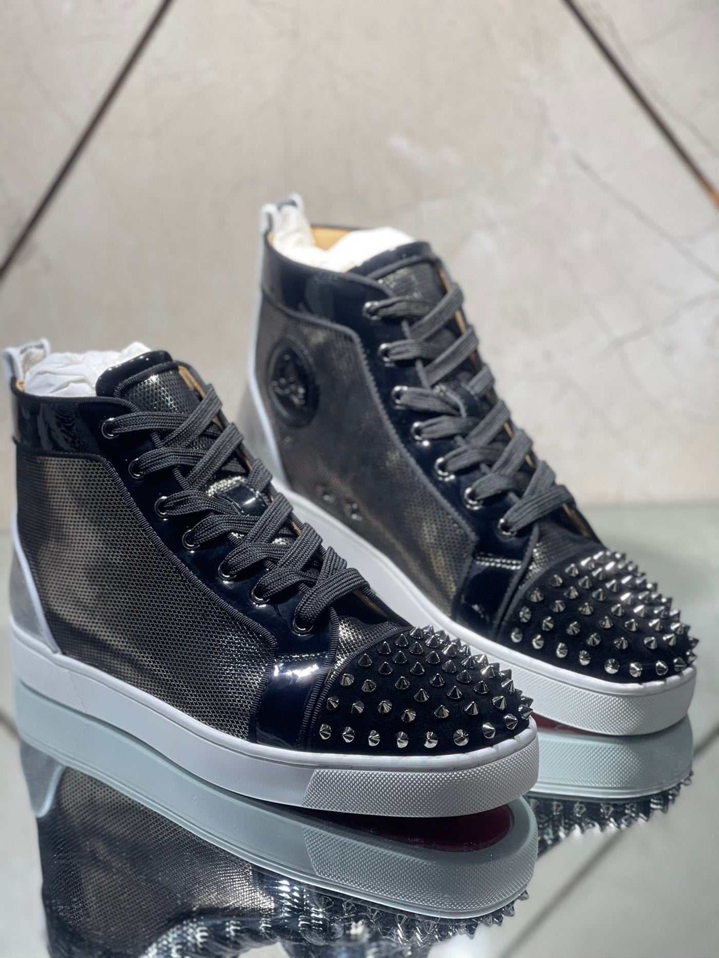 Sneakers & Shoes