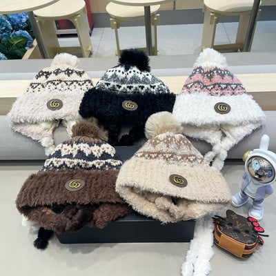 BEANIE HAT IN COLORFUL WOOL 400960