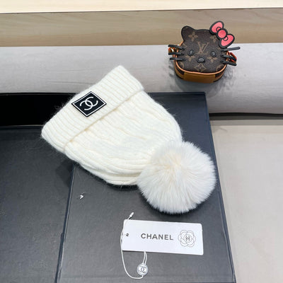 BEANIE HAT IN WHITE WOOL 422176