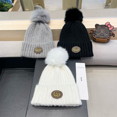 BEANIE HAT IN WHITE WOOL 422453